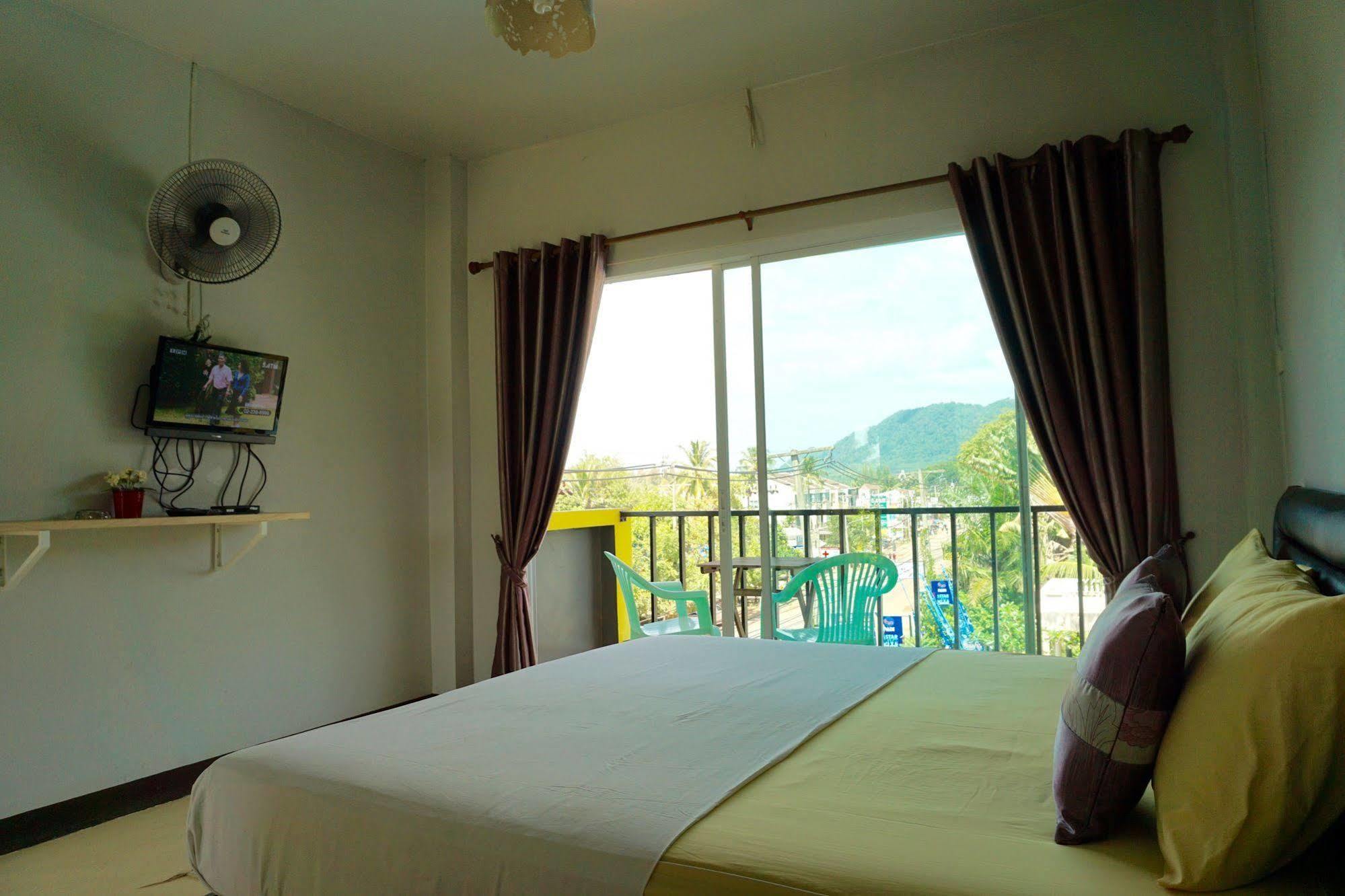 Hotel Lom La Lanta Ko Lanta Exterior foto